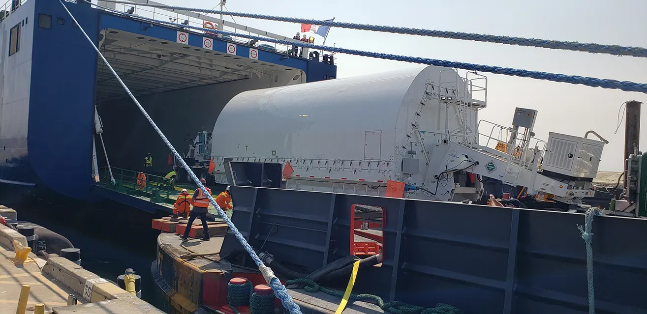 James Webb Space Telescope: Loading onto vessel MN Colibri